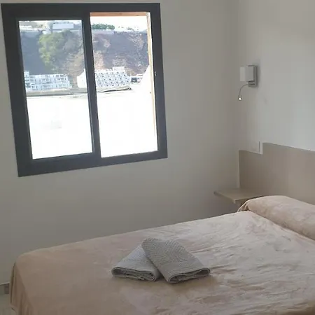 Lorey Apartament דירה