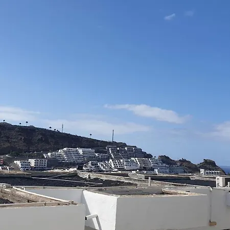 Lorey Apartament דירה *
