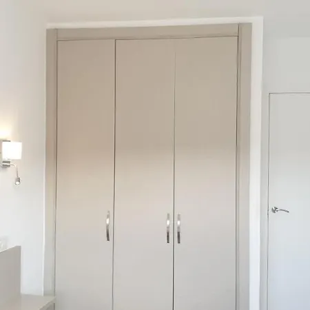 Lorey Apartament דירה